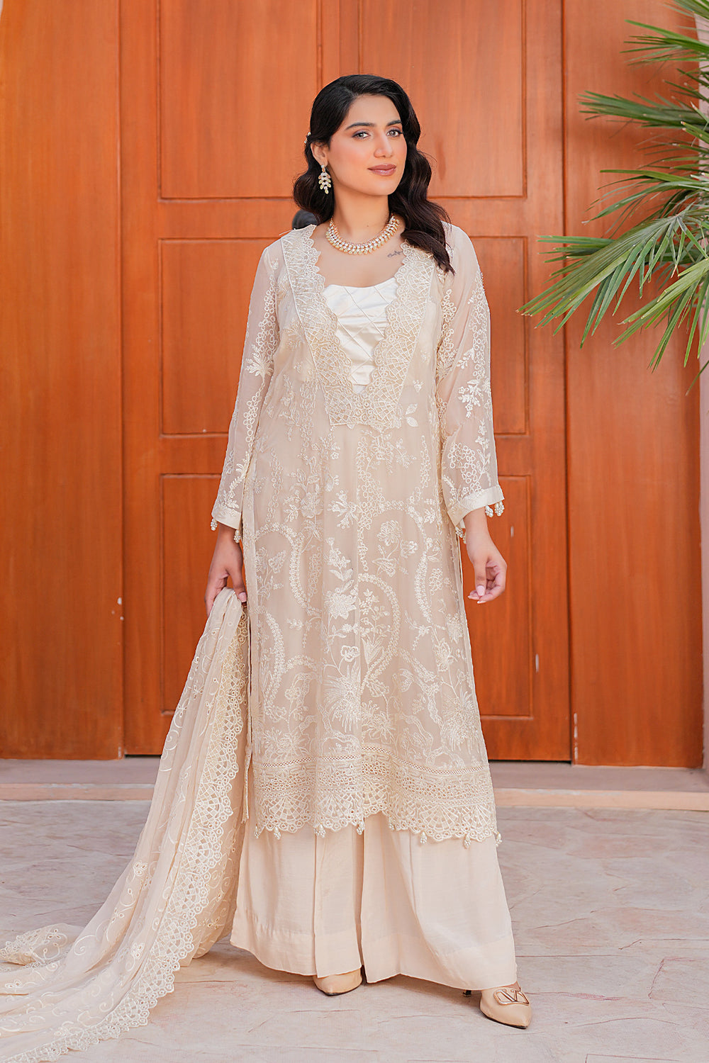 Ariha Embroidered Chiffon Unstitched 3-Piece Suit - Ivory White Luxury Collection